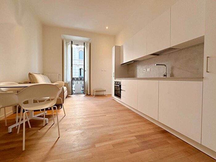 Appartamento bilocale in affitto in Via Antonio Stoppani, Morgagni, Milano