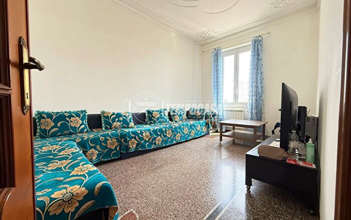 Appartamento quadrilocale in vendita in Via San Bartolomeo del Fossato, Genova