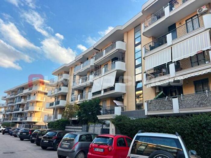 Appartamento trilocale in vendita in Via Donato Menichella, Foggia