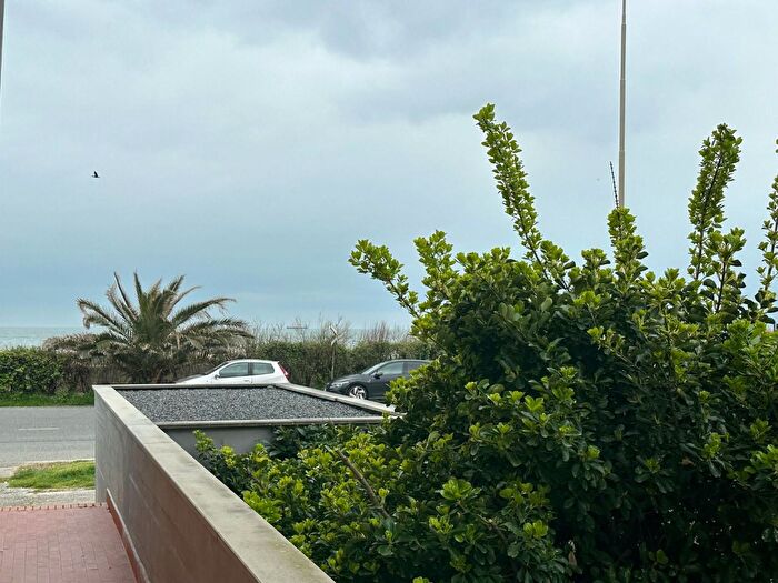 Appartamento trilocale in vendita in Carrara