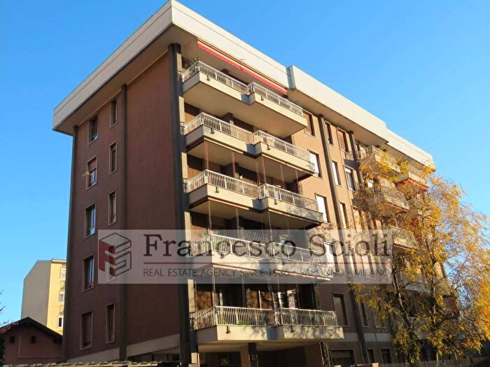 Appartamento trilocale in affitto in Via Carcano, Saronno