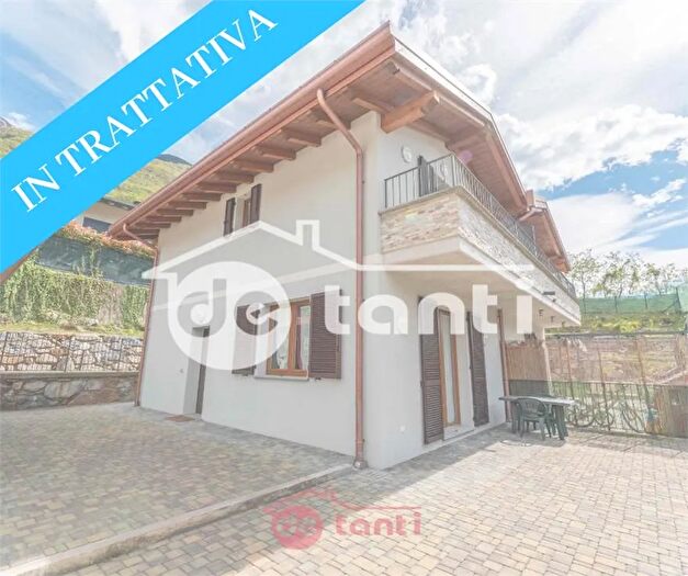 Casa con 6 locali in vendita in Via Serto Verceia So, Verceia