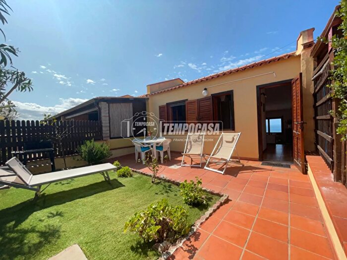 Appartamento trilocale in vendita in Via San Caboto, Arbus