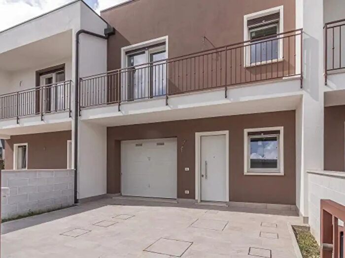 Casa con 5 locali in vendita in Ferrara