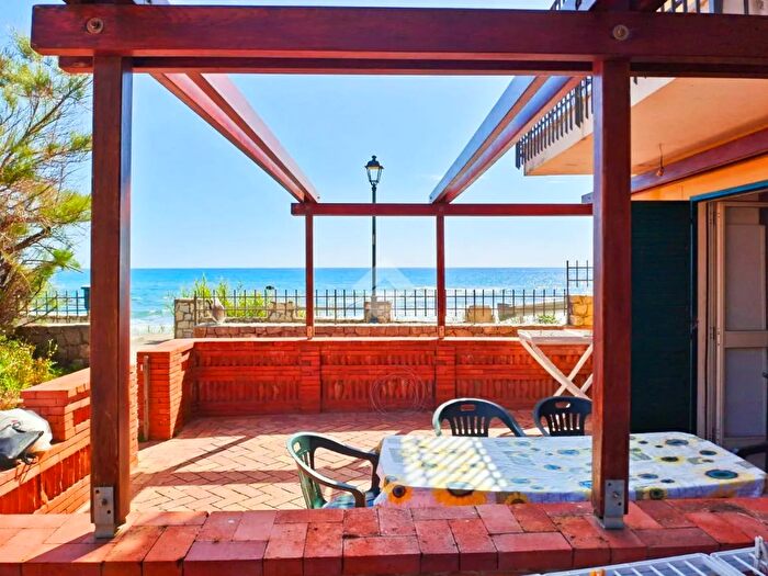 Casa trilocale in vendita in Lungomare Saullo, Pisciotta