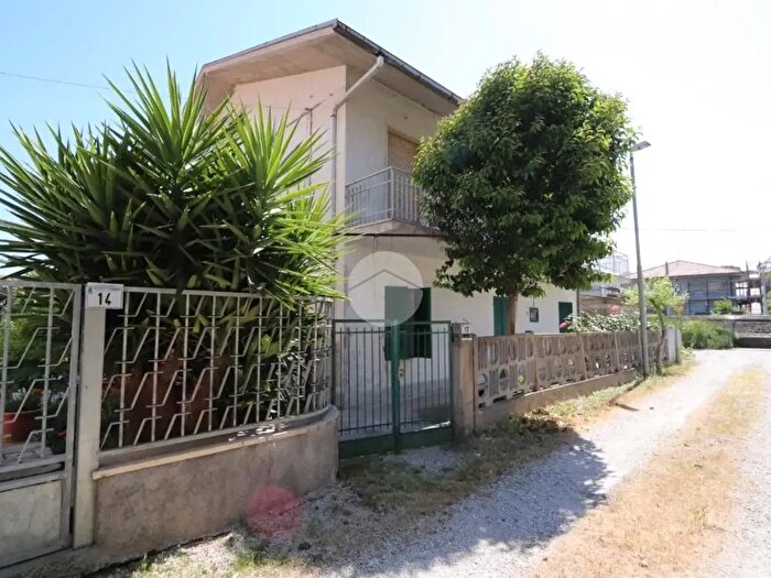 Casa con 5 locali in vendita in Via Alcide De Gasperi, Tortoreto