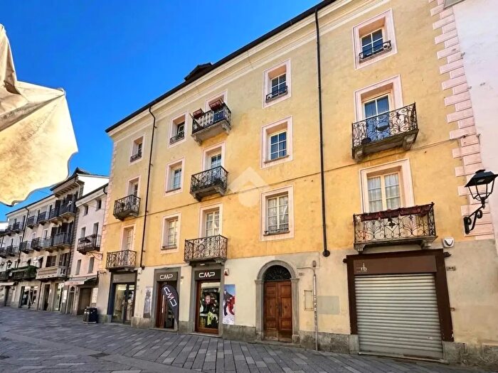 Appartamento bilocale in vendita in Via Edouard Aubert, Aosta