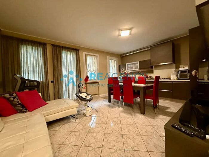 Appartamento trilocale in vendita in Via Rimini, Altavilla Vicentina