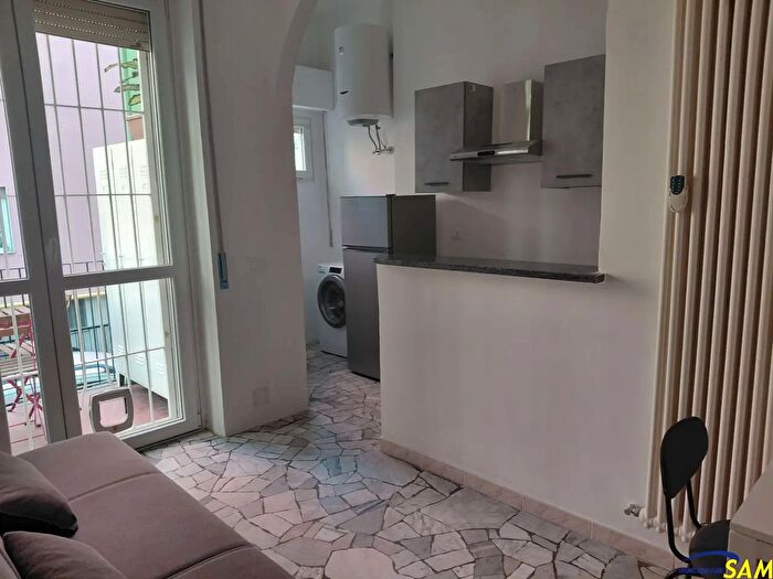 Appartamento bilocale in affitto in Via Farsaglia, Milano