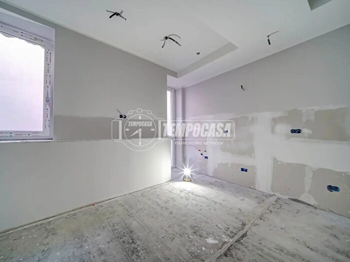 Appartamento bilocale in vendita in Via Camillo Benso Conte di Cavour, Jerago Con Orago