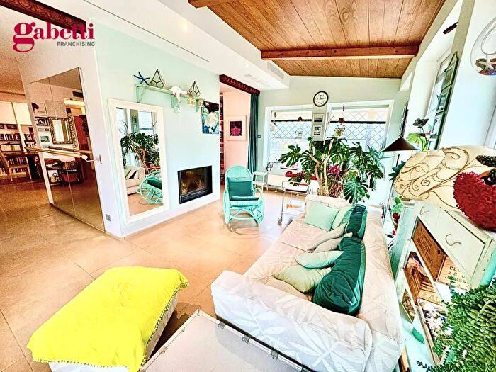 Appartamento con 5 locali in vendita in Rimini