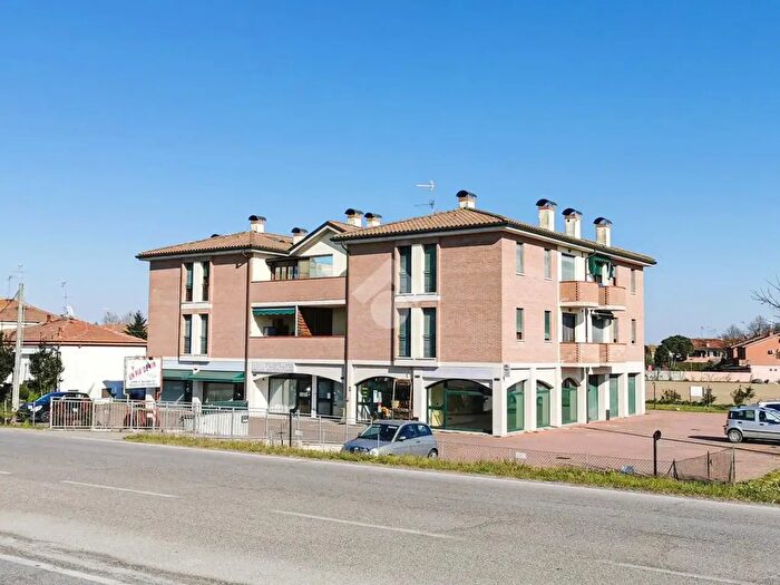 Appartamento bilocale in vendita in Via Bologna, Ferrara