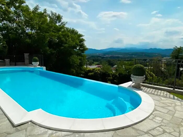 Casa con 6 locali in vendita in Lucignano