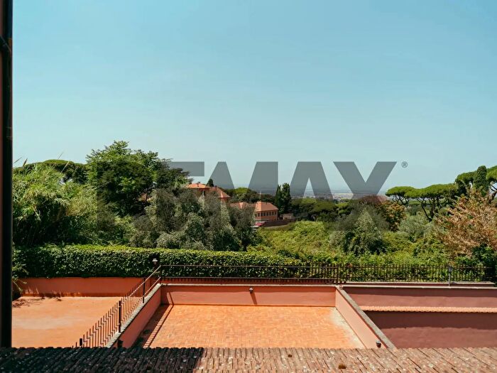 Appartamento con 5 locali in vendita in Via Confini di Castel Gandolfo, Marino