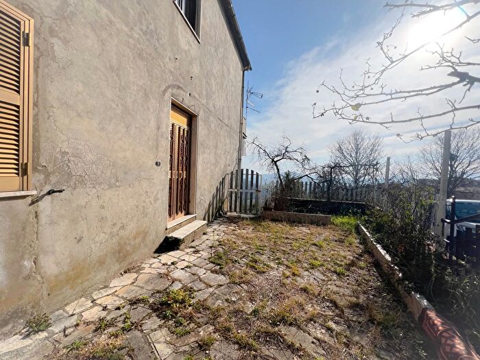 Appartamento con 5 locali in vendita in Via San Benedetto, Torre Cajetani