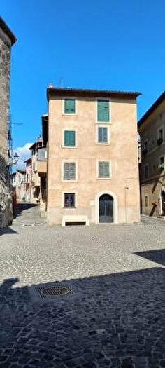 Appartamento trilocale in vendita in Via Olivella, Anticoli Corrado