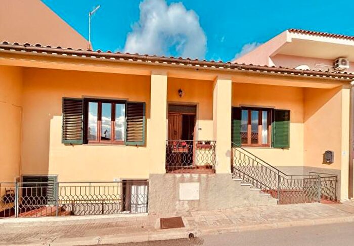 Casa con 6 locali in vendita in Palau