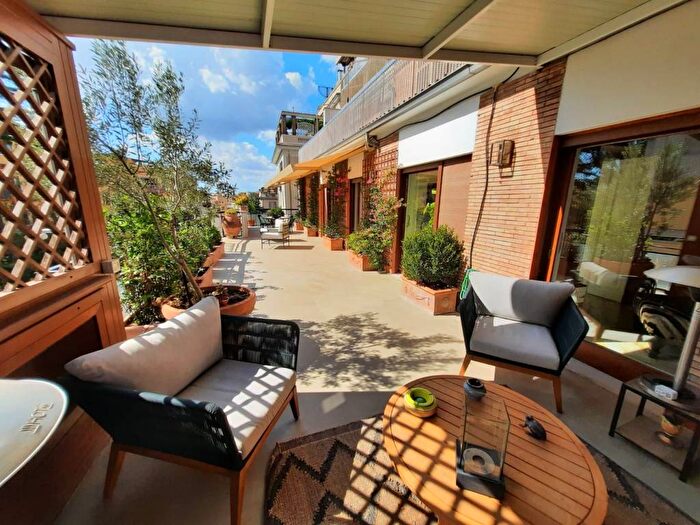 Appartamento con 6 locali in affitto in Viale Parioli, Parioli, Roma