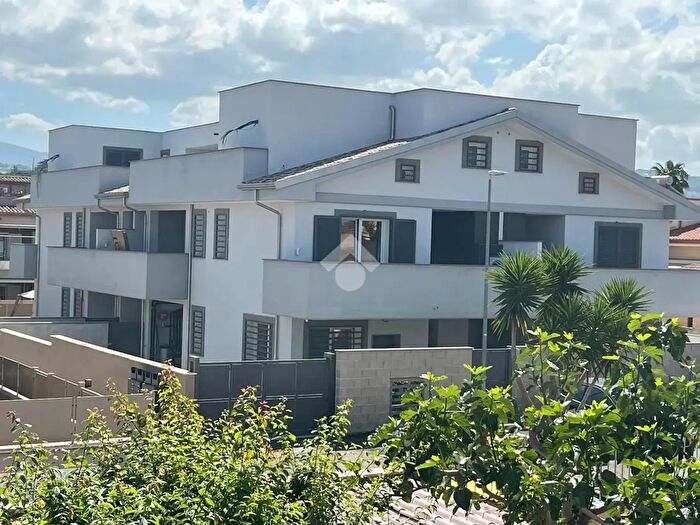 Appartamento trilocale in vendita in Via Quarto Sant Antonio III Traversa, Marino