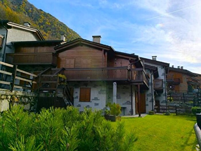 Appartamento trilocale in affitto in Marveggia, Spriana