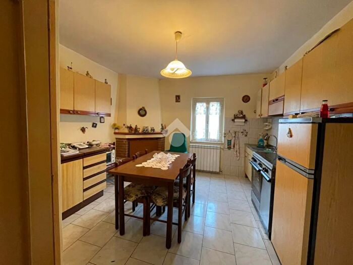 Casa trilocale in vendita in Via Ottorino Caproni, Poggio Mirteto