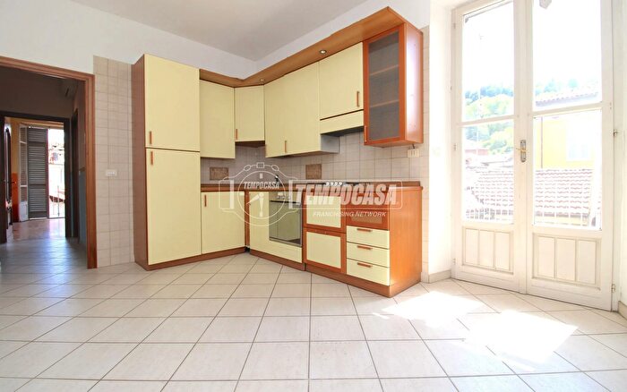 Appartamento con 5 locali in vendita in Via Alessandro Gioda, Mondovi