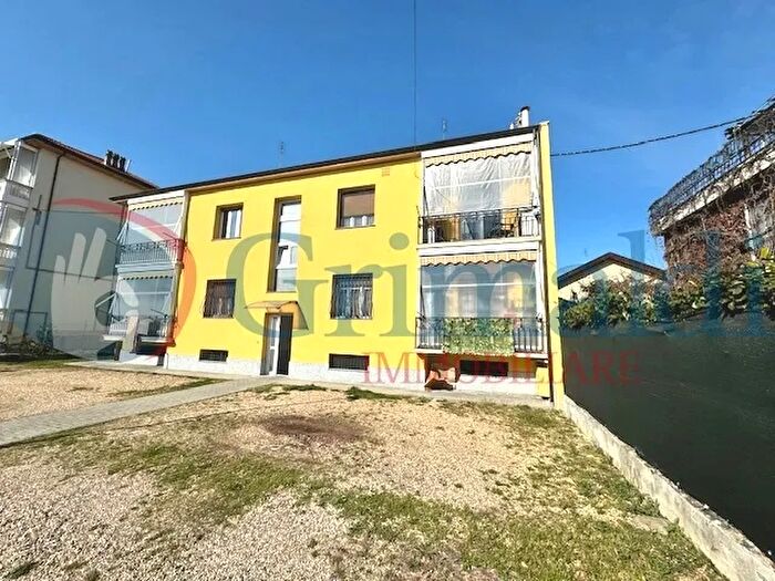 Appartamento quadrilocale in vendita in Via dei Villini, Beinasco