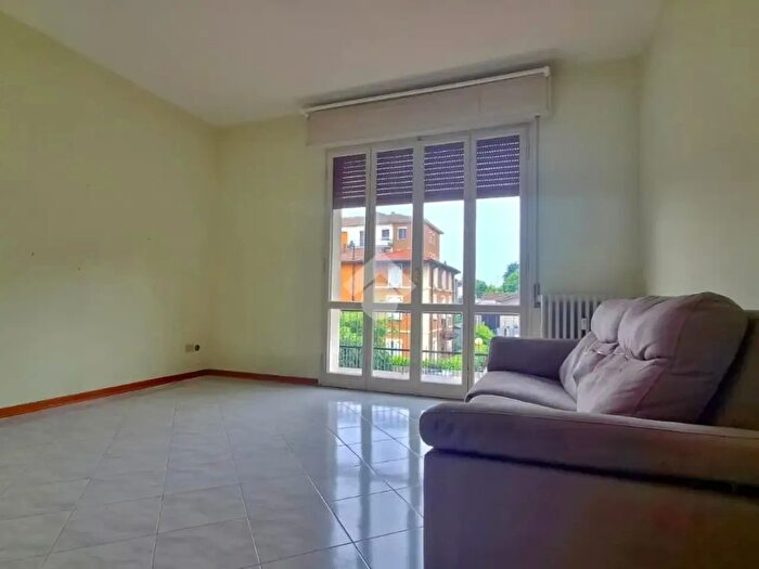 Appartamento trilocale in vendita in Viale Risorgimento, Reggio Emilia