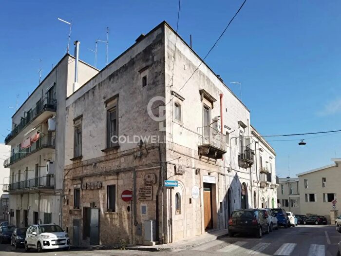 Casa quadrilocale in vendita in Via Carmine, Martina Franca