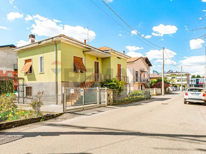 Case in Vendita e in Affitto - 2