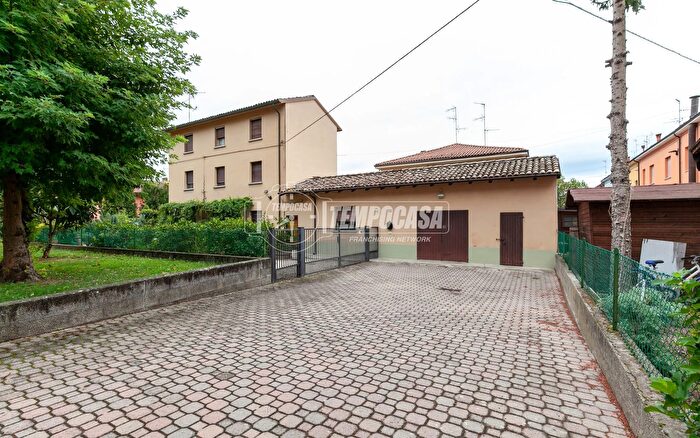 Casa quadrilocale in vendita in Via Concia, Crevalcore