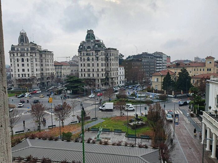 Appartamento trilocale in affitto in Piazza Piemonte, Vercelli Wagner, Milano