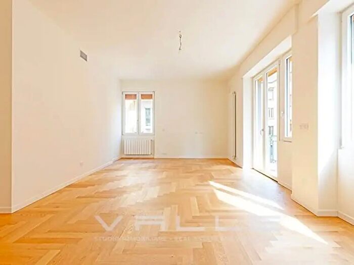 Appartamento trilocale in vendita in Via Locatelli, Bergamo