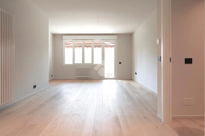 Appartamento quadrilocale in vendita in Viale Giacomo Puccini, Sassuolo