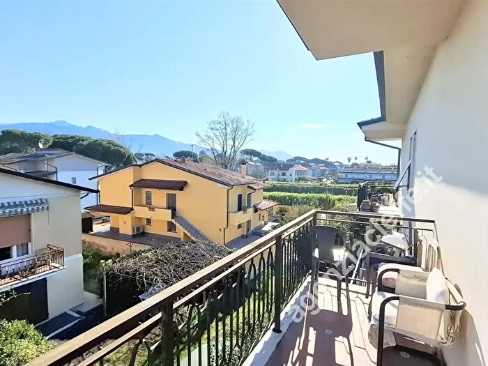 Appartamento quadrilocale in vendita in Massa