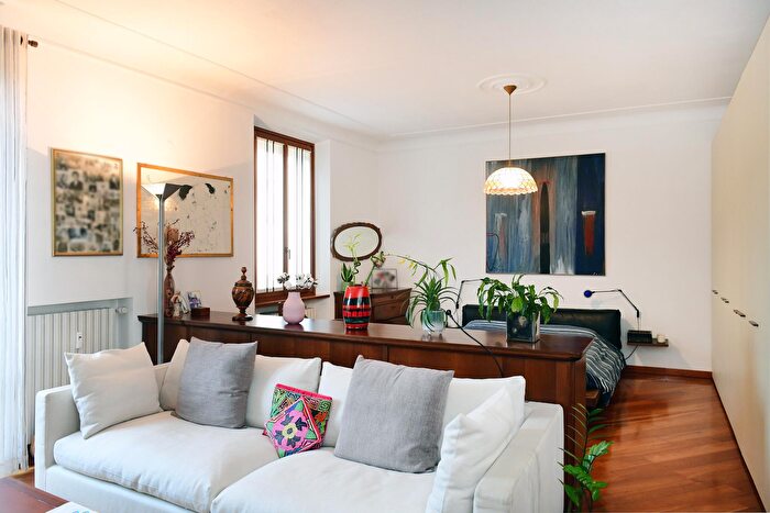 Appartamento trilocale in vendita in Via Maurizio Quadrio, Milano