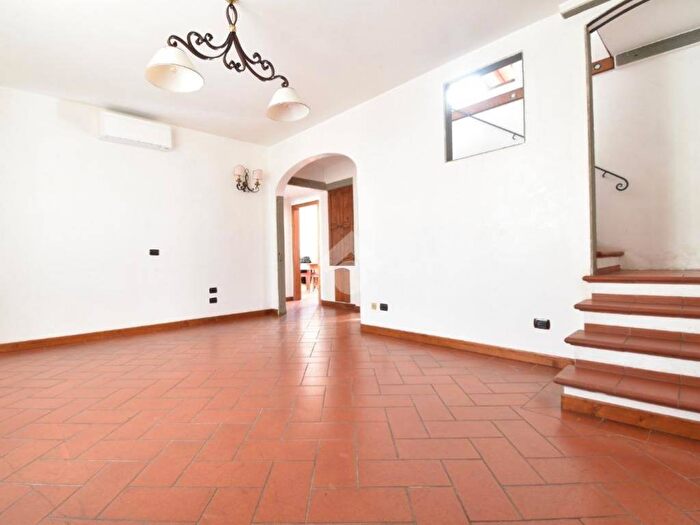 Appartamento con 6 locali in affitto in Via di Ripoli, Fortini, Firenze