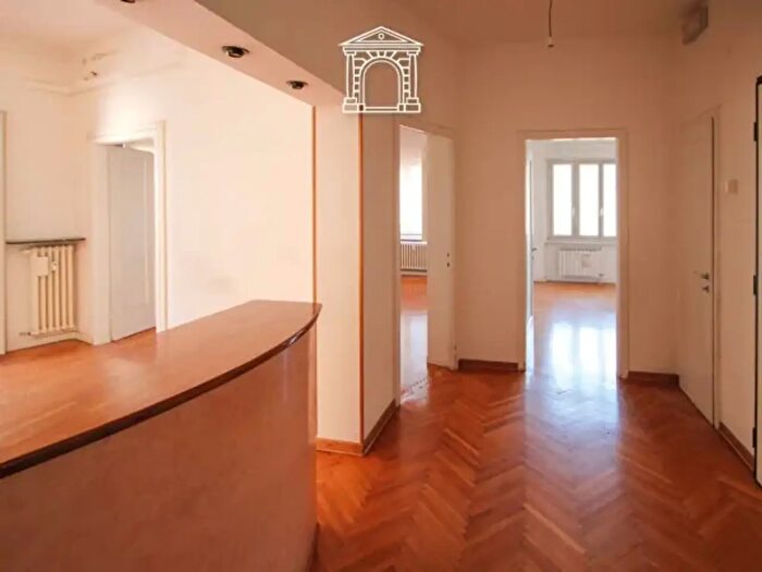 Appartamento con 6 locali in vendita in Via di Donota, Trieste