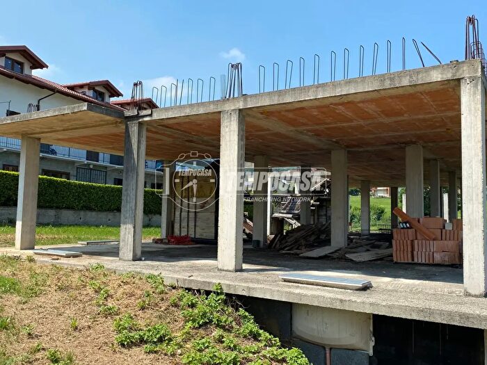 Appartamento quadrilocale in vendita in Via Magri, Coazze