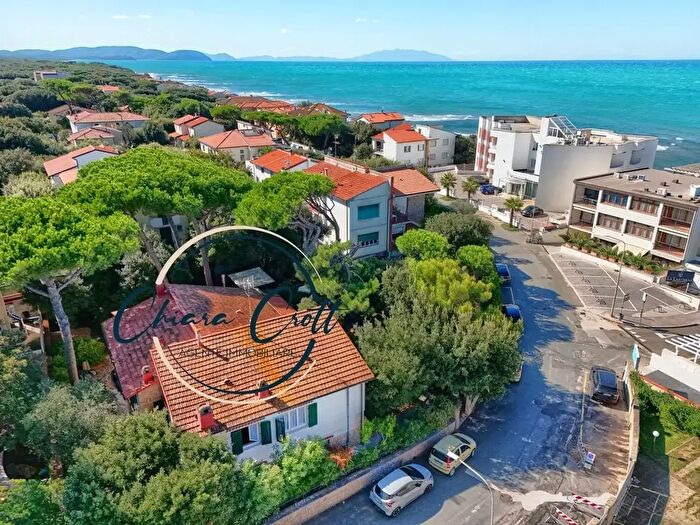 Casa con 7 locali in vendita in a della Repubblica, San Vincenzo