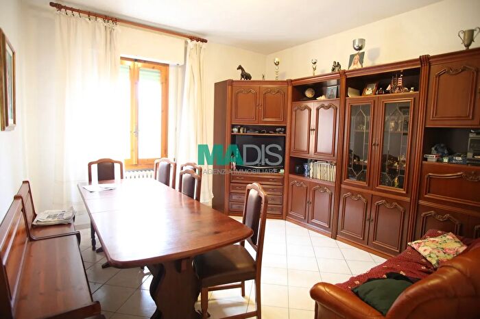 Appartamento trilocale in vendita in Via di Maliseti, Prato