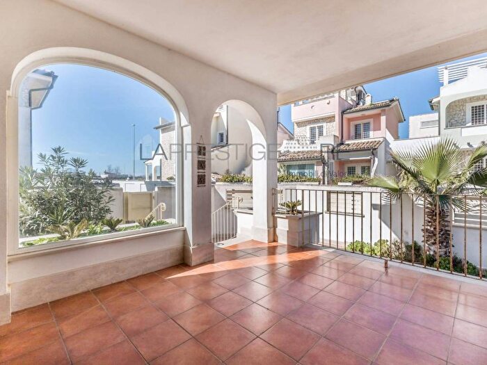 Casa con 6 locali in affitto in Lungomare di Levante, Fregene, Fiumicino