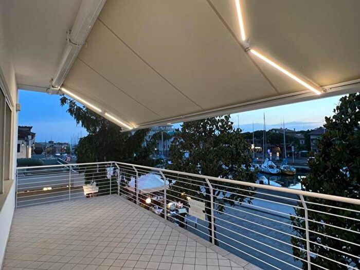 Appartamento trilocale in affitto in Viale Nazario Sauro, Centro, Cervia