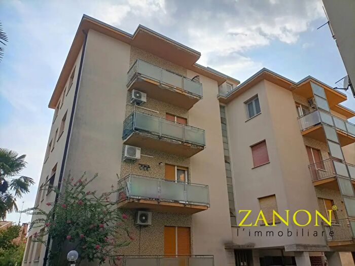 Appartamento quadrilocale in vendita in Via Gaspare Gozzi, Gorizia