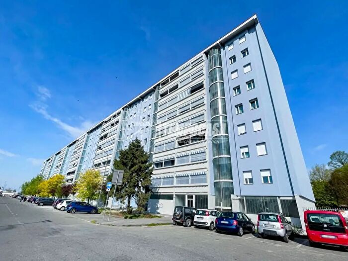 Appartamento quadrilocale in vendita in Via Guglielmo Reiss Romoli, Torino