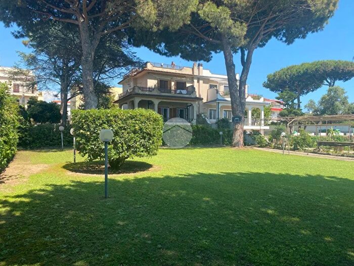 Casa con 5 locali in vendita in Via delle Castalidi, Anzio