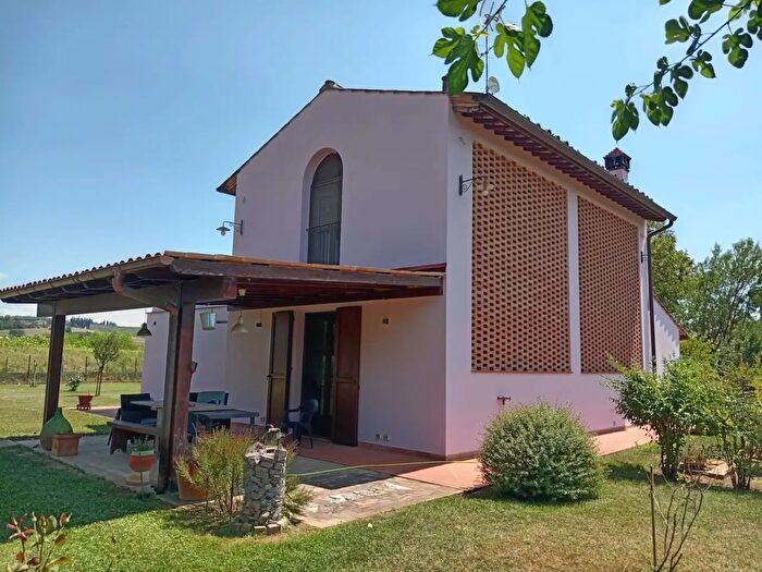 Casa con 6 locali in vendita in Castelfiorentino