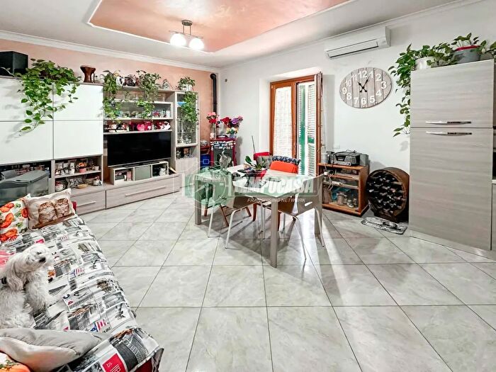 Appartamento trilocale in vendita in Via Marche, Cerveteri