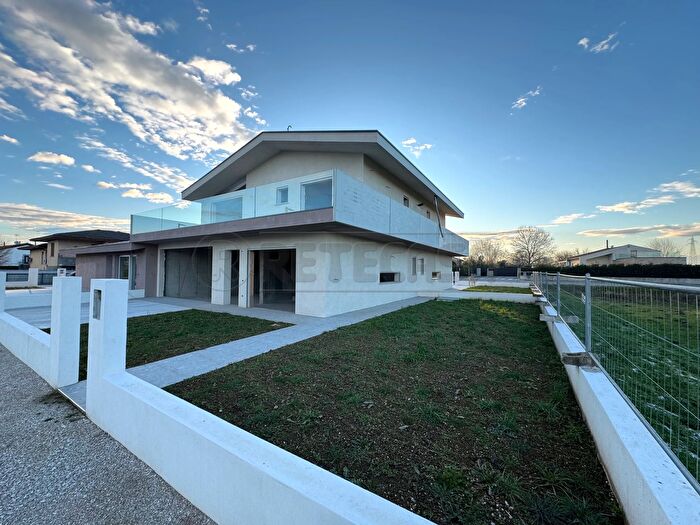 Casa in vendita in Via Frazione Camazzole, Carmignano Di Brenta