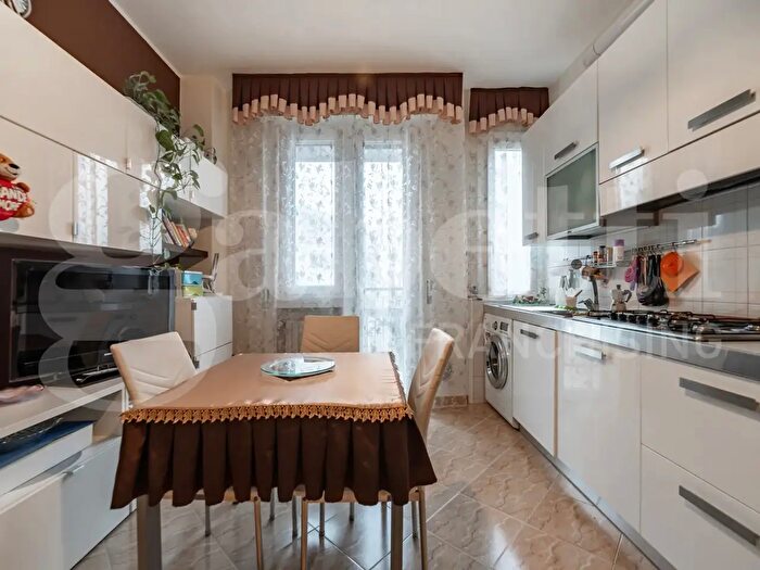 Appartamento bilocale in vendita in Via Tagliamento, Rozzano